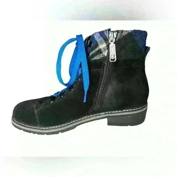 Blondo Raina Waterproof Ankle Boots Blue Flannel trim 9.5​ - Picture 14 of 16